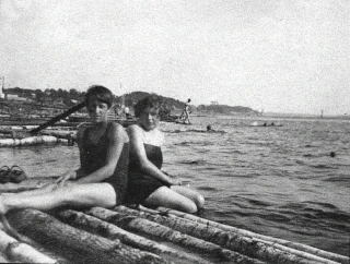  Купальщицы на Волге
